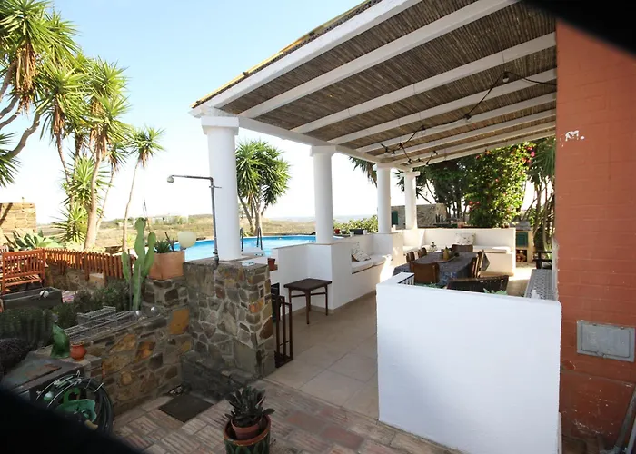 Escola Primaria 招待所 4*