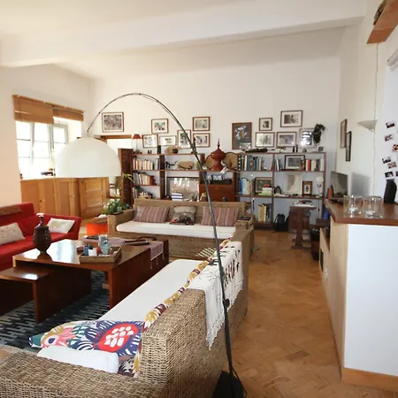 Escola Primaria 3* 塔维拉